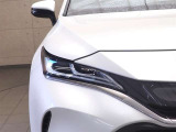 LEDヘッドライトです。デザイン性がよくとても明るいので、夜間の走行や悪天候でも安心です。しかも長寿命!