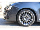 225/45R18インチアルミホイールです。タイヤ残り溝少ないので新しいタイヤに交換します。