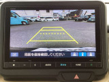 バックカメラ装着済!死角になりやすい後方もとても見やすいです☆車庫入れに自信がない方や縦列駐車が苦手な方にも、オススメ装備です!安心度もアップ!