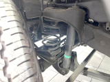 お車を安心してお乗りいただく為には、足回りの定期点検が欠かせません。サービスサポート(有償保証)では無料点検もご提供しており、安心のカーライフをお過ごしいただけるサポート体制が整っています。
