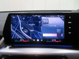 ◆iDriveを装備。操作系統をディスプレイから独立させることで、人間工学に基づいた最適な運転環境を実現しております。◆