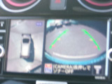 まるで上空から見下ろしているような感じで駐車が楽にできるインテリジェントアラウンドビューモニター!幅寄せが苦手な方でもサイドビューで確認することができますよ♪