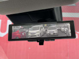 インテリジェントルームミラー。カメラで見る後方視界です。後ろに荷物を満載しても、定員乗車でも、ルームミラーで見る視界は良好です。