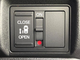 【パワースライドドア】スマートキーや運転席のスイッチでスライドドアの開閉が可能♪電動だから力を入れてドアを開ける必要が無く、小さいお子様でも、重い荷物を持っている時もラクに開け閉めできます♪