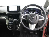運転席廻りです。