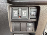 両側電動スライドドア装備!運転席からでもボタン一つで開閉可能です♪