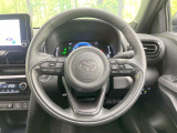 インテリアに合わせたデザインのステアリングは、運転される方のことも考え、運転しやすい形状、大きさです。是非一度、実際に触ってお確かめください。