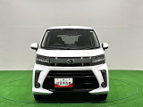 メッキ際立つフロントグリル、LED採用のヘッドランプとイルミネーションランプが視線を集めるムーヴカスタムが入荷致しました。