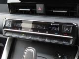 オートエアコンで車内はいつでも快適です♪