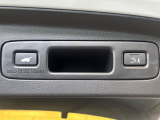 【パワーバックドア】スマートキーや運転席のボタンを押すだけでリアゲートが自動で開閉します!荷物を持っている時や、高い位置にあるバックドアを閉める際に便利な機能です♪