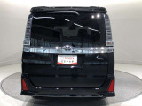 「バックフォルム」です。トランク・ラゲッジスペースには、多くの荷物を入れることが可能です。