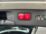 スタッフ全員が自動車保険の資格を保有しており、万が一の事故の際のサポート体制を整えております。メルセデス・ベンツ自動車保険プログラムをご用意しております。無料証券診断を行います!