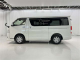スライドドア開口部が広く荷物の出し入れがスムーズにできます。