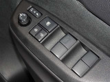 電動格納式ドアミラー・パワーウインドウを装備しています。