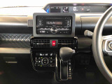 温度を設定すれば、自動で車内の温度管理をしてくれる優れものです♪ATミッションで運転楽々