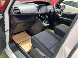 ご納車前にスタッフが入念に清掃し気持ちよく乗り出せるように致します。