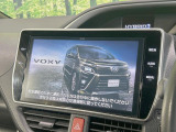 【10.5インチナビ】高級感とインパクトのある大画面ナビを装備。各種オーディオ操作はもちろん、スマホ連携もできる利便性の高いナビです♪