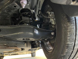 お車を安心してお乗りいただく為には、足回りの定期点検が欠かせません。サービスサポート(有償保証)では無料点検もご提供しており、安心のカーライフをお過ごしいただけるサポート体制が整っています。