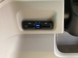 ビルトインタイプの【ETC】で見た目もスッキリ。高速道路の利用にとても便利です。
