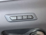 シートポジションメモリーはハンドル位置とドアミラーの角度をセットにして3パターン分登録できます。ご家族それぞれのべスポジで使いわけください
