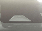 【プリクラッシュセーフティ】前方の車両等を検知し、衝突しそうな時は警報で注意を促し、ブレーキを踏む力をサポート。ブレーキを踏めなかった場合は衝突被害軽減ブレーキが作動、衝突回避をサポートします。