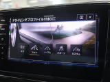 ダンパーの減衰力や電動パワーステアリングの特性を瞬時にコントロールする先進のサスペンションシステム。「ノーマル」「コンフォート」「スポーツ」などモードをスイッチ一つで選択可能です。