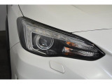 LEDヘッドライトで夜間の運転も安心です