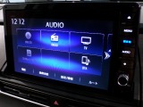 CD、DVD、Bluetooth、AM、FM、AUX、スマートフォン接続ができます。