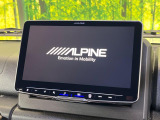 【11型ディスプレイオーディオ】お手持ちのスマートフォンとの連携で、ナビや音楽再生など各種アプリを使用可能。スマホに近い感覚でお使いいただけます♪