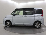 リヤ5面はプライバシーガラス☆強い日差しや車外の視線から室内を守ってくれます。