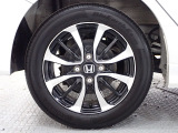 アルミホイールは安心のホンダ純正!車のデザインにもマッチしています。
