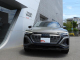 Q8 e-tron 55 クワトロ Sライン 4WD 
