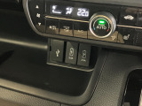 USB充電口を搭載しています!携帯電話の充電などに便利です!