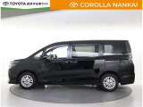 両側パワースライドドア付きだから、狭い駐車スペースなどでの 乗り降りラクラク!小さなお子さまのいるご家庭には嬉しい装備。