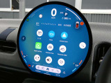 Apple CarPlayやAndroid Autoなど様々なアプリケーションがインストールされています!