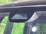【ホンダセンシング】走行中に前方の車両等を認識し、衝突しそうな時は警報とブレーキで衝突回避と被害軽減をアシスト。より安全にドライブをお楽しみいただけます。