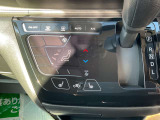 寒い日にあると嬉しいシートヒーター付き車です。運転席だけではなく、助手席にも装備されているので、暖かくお過ごしいただけます。