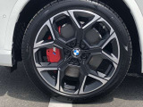 BMW純正20インチホイール。洗練されたデザインで、足元の個性を引き立てます。