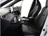 高いホールド性で運転姿勢が安定します。長距離ドライブでも疲れにくいのが魅力です。快適なドライビングライフをお送りください♪