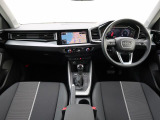 運転に必要な情報をメーター内に集約し、ドライバーの安全で快適な運転に寄与するアウディバーチャルコックピット。