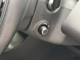 【電動ステアリングコラム】シートメモリーと合わせて使用すると複数人運転する場合は、お好きなポジションを記憶する事ができます。細かな調節も可能なため、快適な運転が楽しめます。