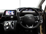 運転席に座ると☆こんな感じです♪
