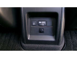 AC100W電源。家庭用コンセント(AC100V)が使えるため、最大1500Wまでの家電製品を車内で使用出来ます。