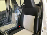 フロントシートです。ゆったり運転ができます。長距離ドライブもラクラク♪♪