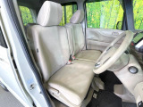 運転席シート廻りは使用感も少なく、良好な状態となっています。前オーナー様が丁寧に使っていたことがよくわかりますね。