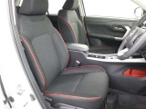 目線の位置も高くて運転席からの視界も良好です。シート高さ位置も調整できるので、乗りやすいですね。
