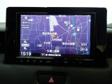 ホンダ純正ナビなのでダッシュボードにスッキリと収まっています。ナビの案内があれば土地勘の無い所でも道に迷わず安心!見知らぬ土地へのドライブも一層楽しくなります!
