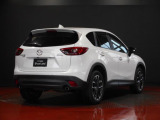 【CX-5】上質感と精悍さを兼ね備え、ワイド感を強調した意匠。オールラウンドな機能美と品格、洗練されたデザイン。