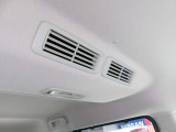 前席の空気を後席にも循環させれますよ^^これで車内は快適ですよね^^