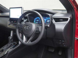 運転席の様子です。見通しの良いすっきりとした内装で運転しやすい空間となっております!